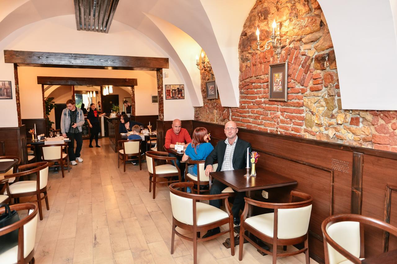 Hotel Le Petit Paris Cluj-Napoca Exterior foto