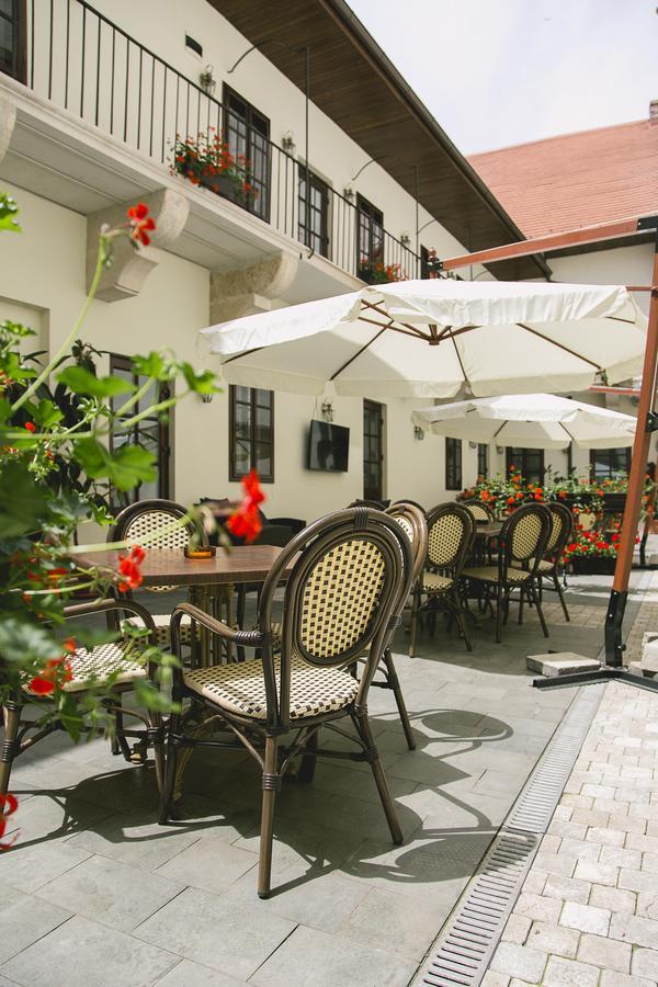 Hotel Le Petit Paris Cluj-Napoca Exterior foto