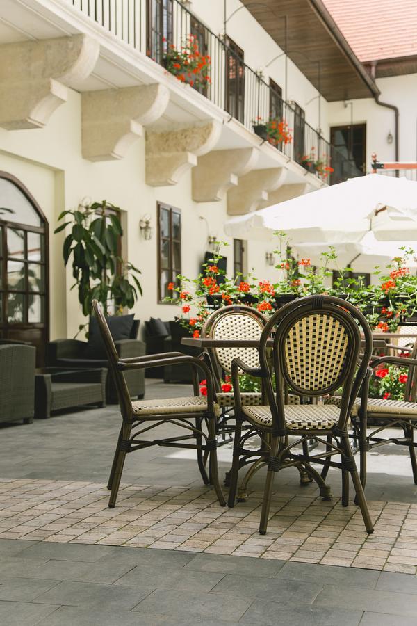 Hotel Le Petit Paris Cluj-Napoca Exterior foto